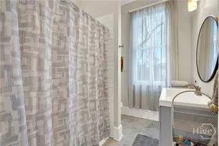 528 E Park Ave, Savannah, GA 31401 - Photo 19