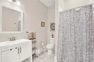 528 E Park Ave, Savannah, GA 31401 - Photo 9