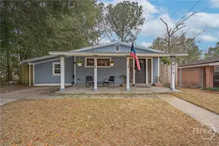1919 E 51st St, Savannah, GA 31404 - Photo 3