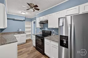 1919 Greenwood St, Savannah, GA 31404 - Photo 17