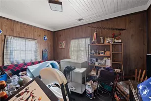 723 E 39th St, Savannah, GA 31401 - Photo 13