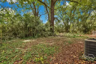 1313 E 55th St, Savannah, GA 31404 - Photo 11