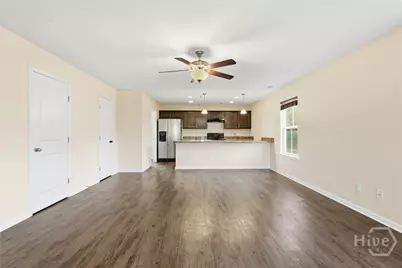 15 Farrington Circle, Guyton, GA 31312 - Photo 9