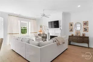 723 E Victory Dr, Savannah, GA 31405 - Photo 15