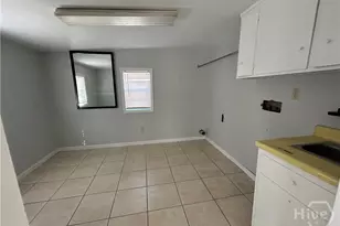 511 Dyches Dr, Savannah, GA 31406 - Photo 9