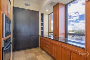 300 Bull St, Savannah, GA 31401 - Photo 35