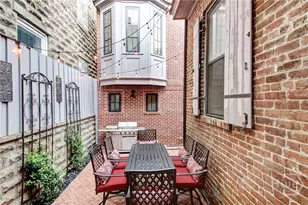 220 E State St, Savannah, GA 31401 - Photo 7