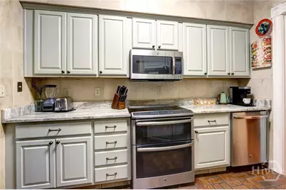 220 E State Street, Savannah, GA 31401 - Photo 29
