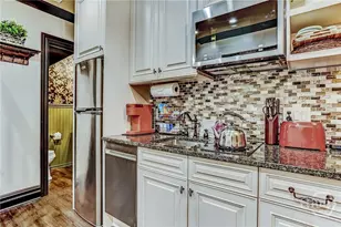 220 E State St, Savannah, GA 31401 - Photo 57