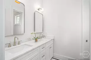 218 W 43rd St, Savannah, GA 31401 - Photo 13