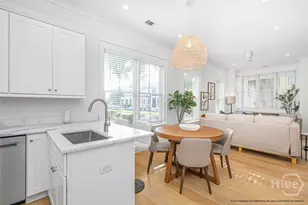 218 W 43rd St, Savannah, GA 31401 - Photo 9