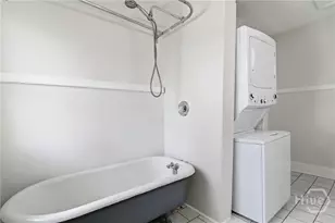 647 E 37th St, Savannah, GA 31401 - Photo 33