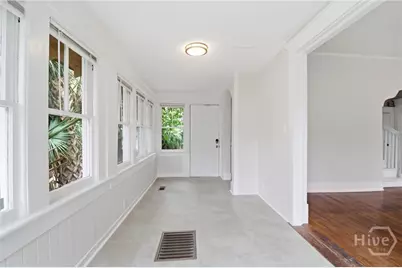 647 E 37th Street, Savannah, GA 31401 - Photo 13