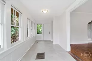 647 E 37th St, Savannah, GA 31401 - Photo 13