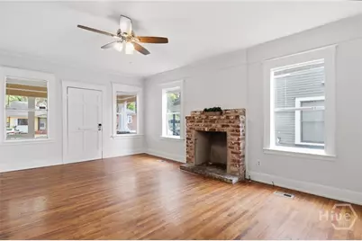 647 E 37th Street, Savannah, GA 31401 - Photo 11