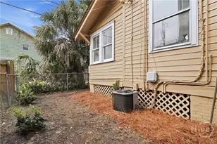 647 E 37th St, Savannah, GA 31401 - Photo 35
