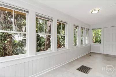 647 E 37th Street, Savannah, GA 31401 - Photo 15