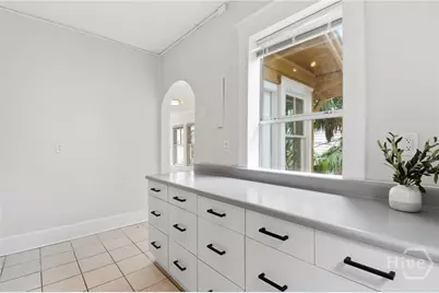 647 E 37th Street, Savannah, GA 31401 - Photo 21