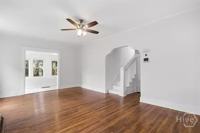 647 E 37th Street, Savannah, GA 31401 - Photo 9
