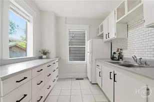 647 E 37th St, Savannah, GA 31401 - Photo 17