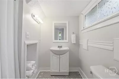647 E 37th Street, Savannah, GA 31401 - Photo 25