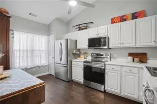 21 River Trace Ct, Savannah, GA 31410 - Photo 5