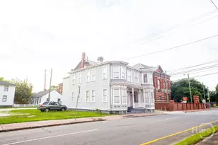 1313 Whitaker St, Savannah, GA 31401 - Photo 3