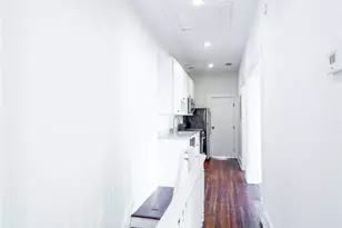 1313 Whitaker St, Savannah, GA 31401 - Photo 3