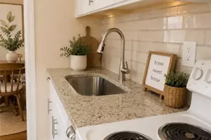 1413 SE 36th St, Savannah, GA 31404 - Photo 5