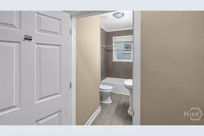 823 W 39th Street, Savannah, GA 31415 - Photo 5