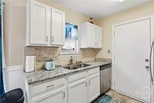 7245 Garfield St, Savannah, GA 31406 - Photo 13