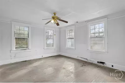 221 E 49th Street, Savannah, GA 31405 - Photo 15