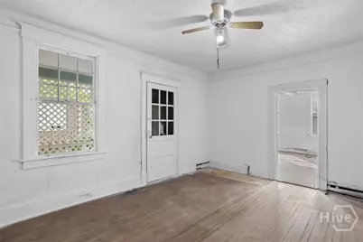 221 E 49th Street, Savannah, GA 31405 - Photo 13