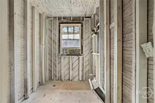 221 E 49th St, Savannah, GA 31405 - Photo 17