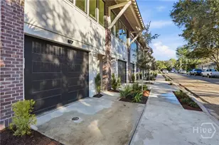 102 Pearl St, Savannah, GA 31405 - Photo 25