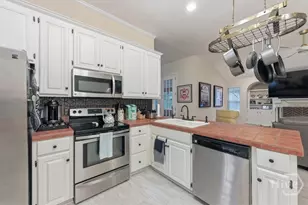 195 Brittany Ct, Richmond Hill, GA 31324 - Photo 13