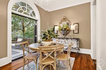 215 E Jones Street, Savannah, GA 31401 - Photo 15
