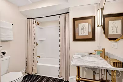215 E Jones Street, Savannah, GA 31401 - Photo 37