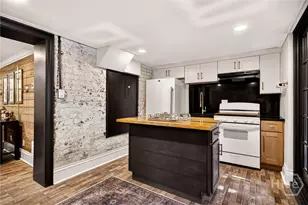 215 E Jones St, Savannah, GA 31401 - Photo 43
