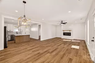 2322 Bonaventure Rd, Savannah, GA 31404 - Photo 7