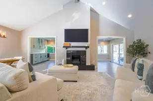 53 Village Green Cir, Savannah, GA 31411 - Photo 5