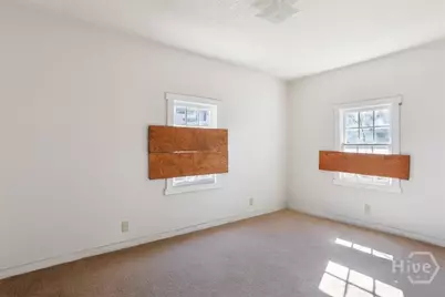 537 Hartridge Street, Savannah, GA 31401 - Photo 9