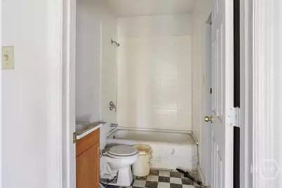 537 Hartridge Street, Savannah, GA 31401 - Photo 11