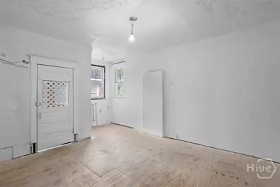 221 E 49th Street, Savannah, GA 31405 - Photo 15