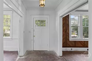 221 E 49th St, Savannah, GA 31405 - Photo 9