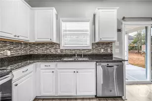 217 Excel Dr, Richmond Hill, GA 31324 - Photo 9