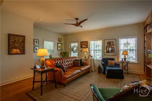 919 E Waldburg St, Savannah, GA 31401 - Photo 7