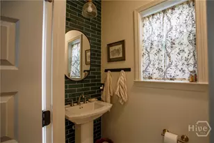 919 E Waldburg St, Savannah, GA 31401 - Photo 11