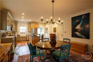 919 E Waldburg St, Savannah, GA 31401 - Photo 7