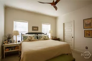 919 E Waldburg St, Savannah, GA 31401 - Photo 15